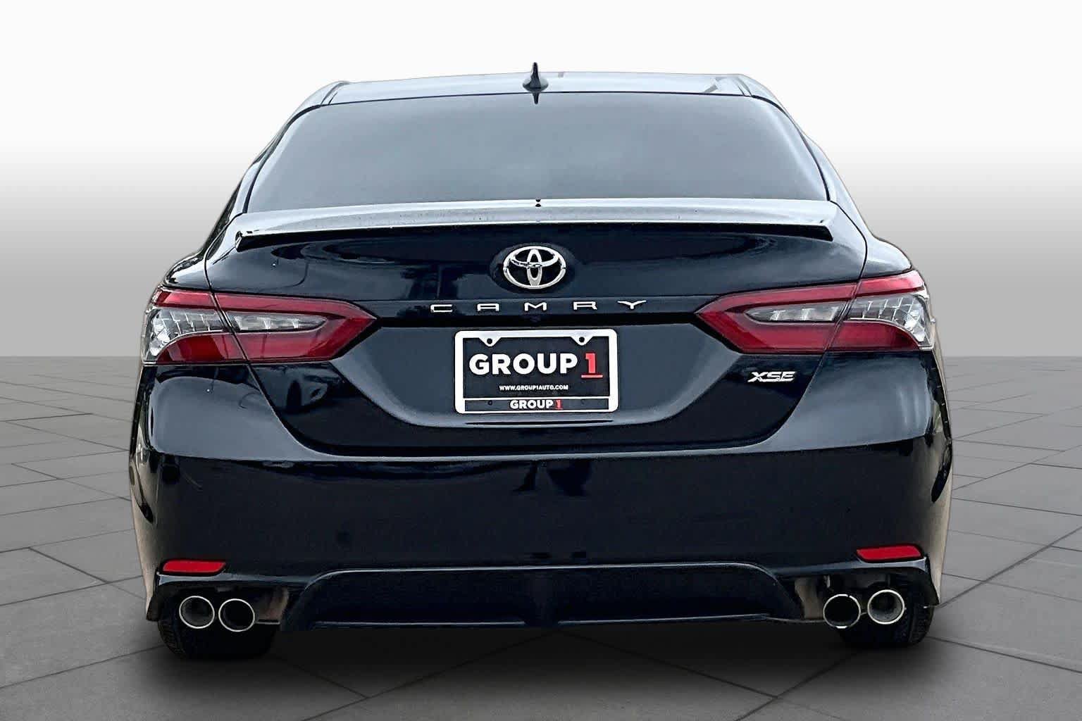 Used 2022 Toyota Camry XSE FWD image 4