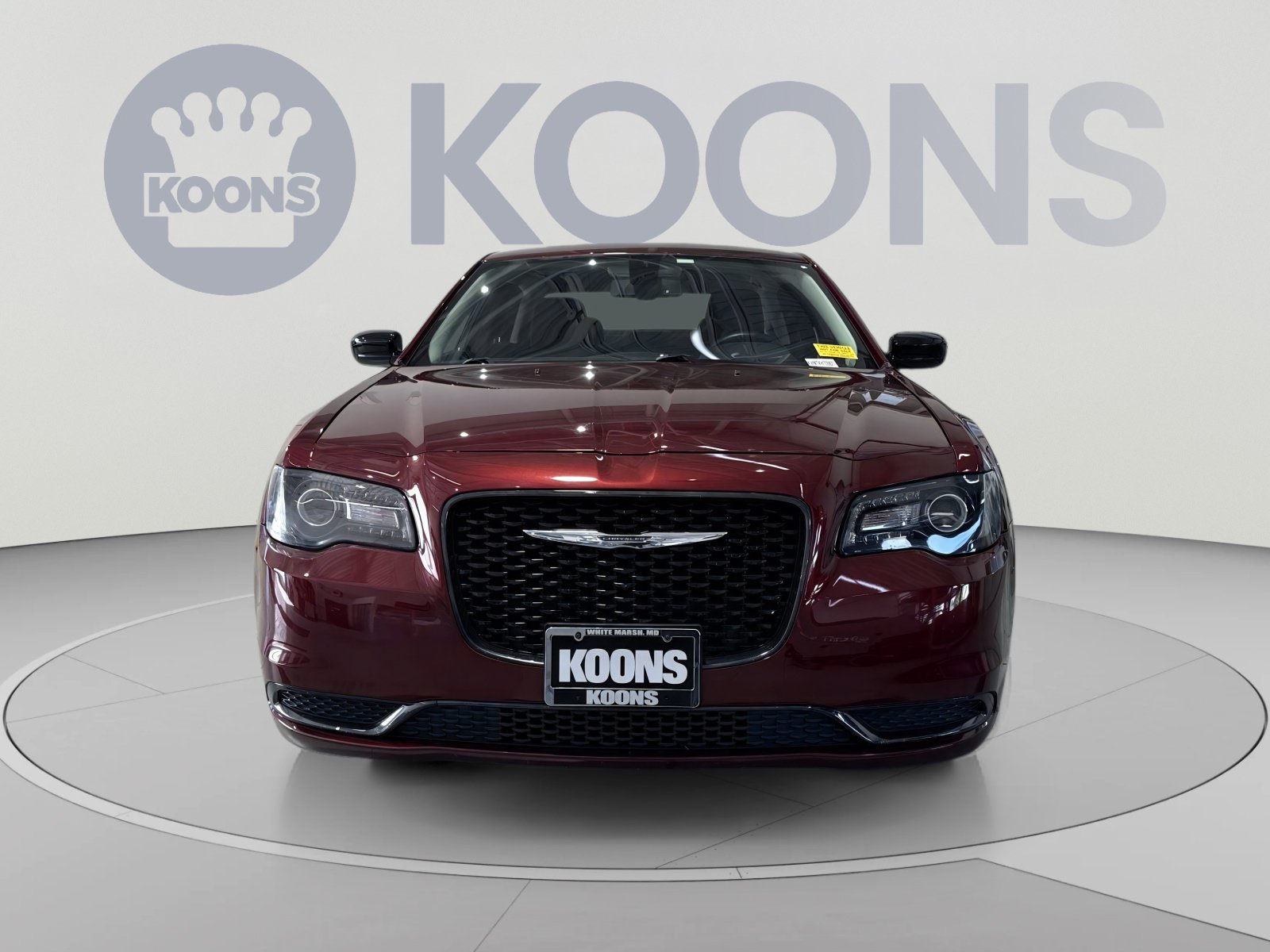 Used 2019 Chrysler 300 Touring w/ Sport Appearance Package RWD image 4