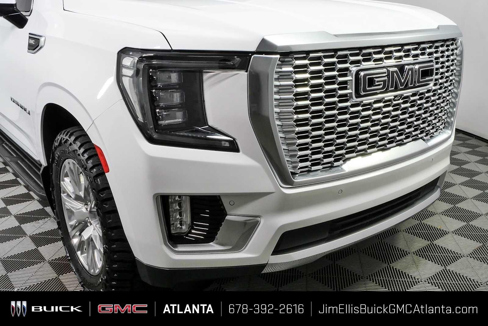 Certified 2022 GMC Yukon XL Denali w/ Max Trailering Package AWD/4WD image 40