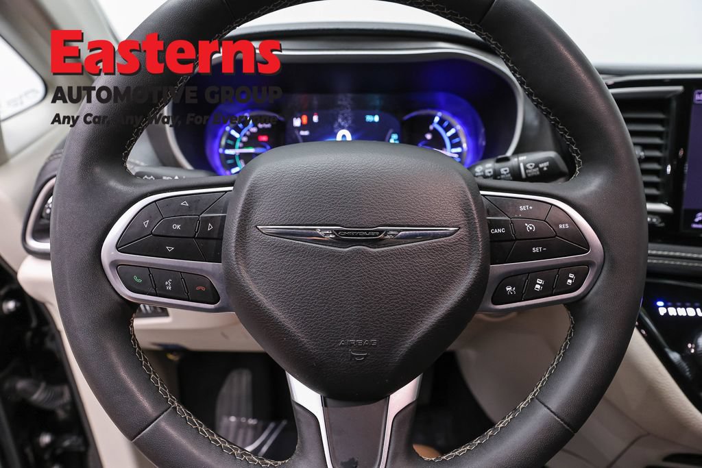 Used 2024 Chrysler Pacifica Limited FWD image 10
