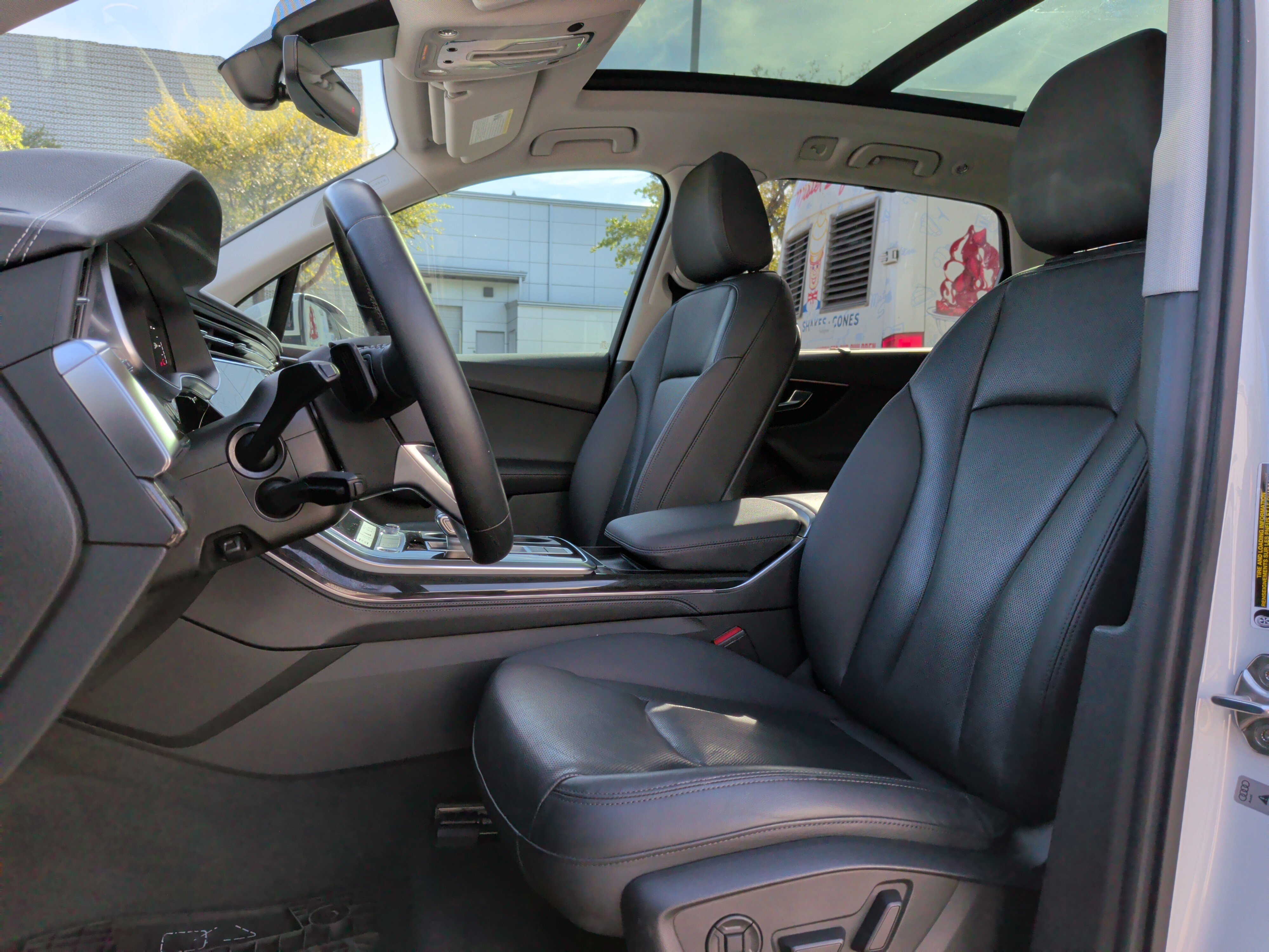 Used 2023 Audi Q7 Premium Plus w/ Premium Plus Package image 16