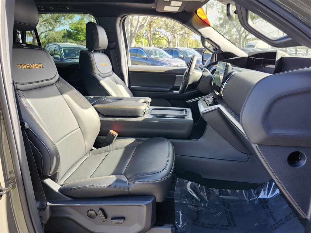 Used 2025 Ford Expedition Tremor image 15
