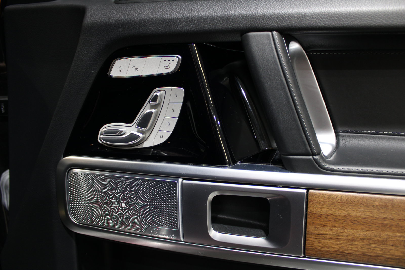 Used 2024 Mercedes-Benz G 550 image 24
