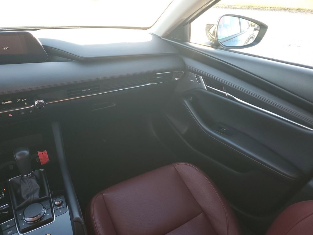 Used 2023 MAZDA MAZDA3 s image 11
