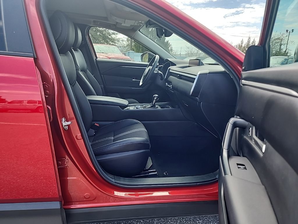 Used 2025 MAZDA CX-50 AWD 2.5 S w/ Premium Package image 12