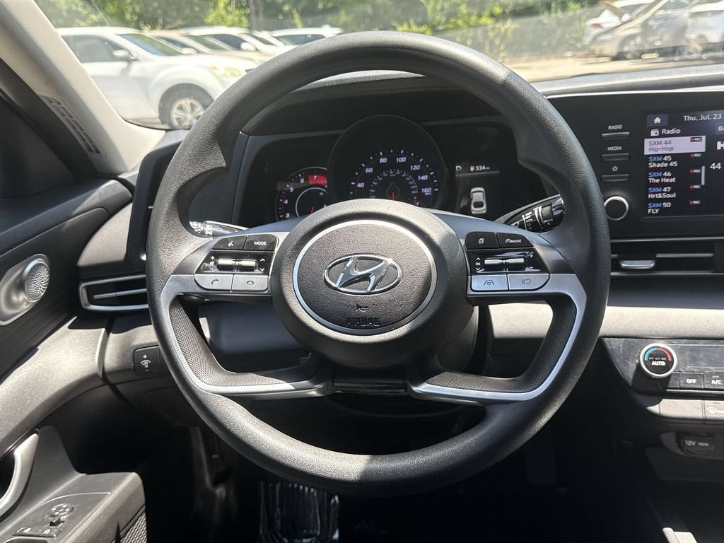 Used 2023 Hyundai Elantra SEL FWD image 11