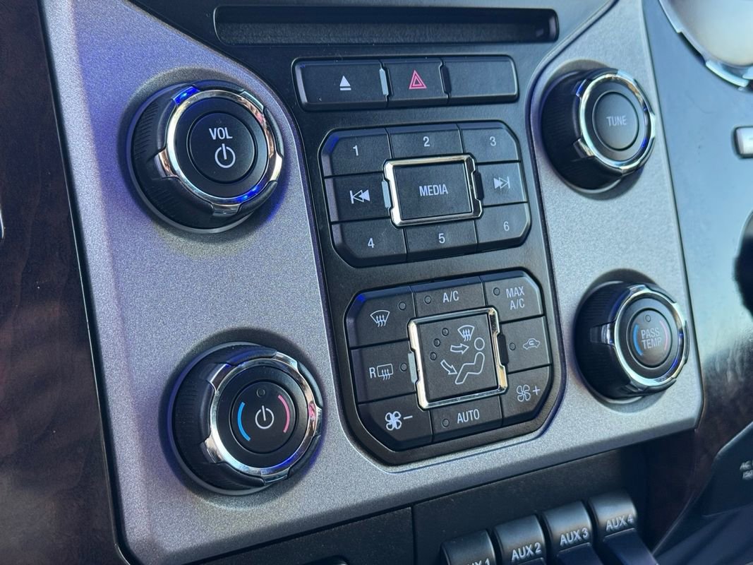 Used 2013 Ford F250 Platinum w/ FX4 Off Road Pkg image 36