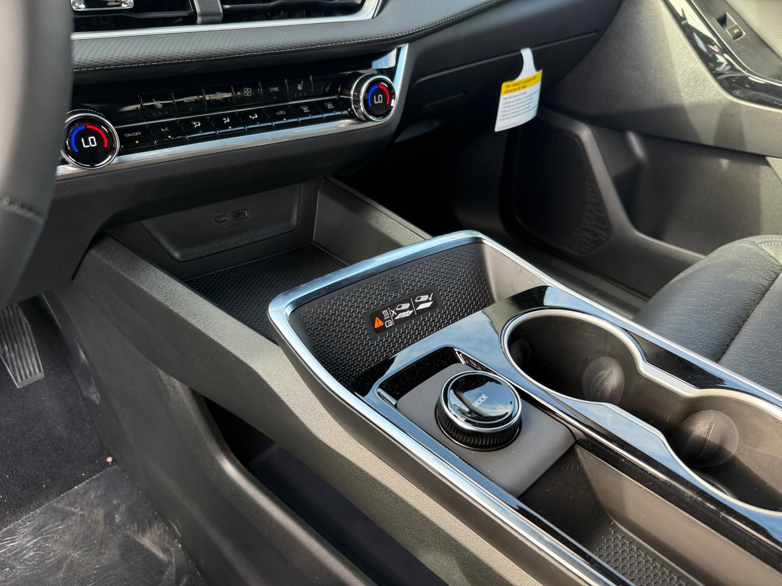 New 2026 Chevrolet Equinox LT w/ Convenience Package II image 13