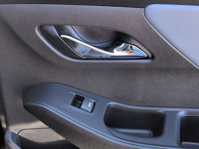 Used 2021 Chevrolet Traverse LT image 33