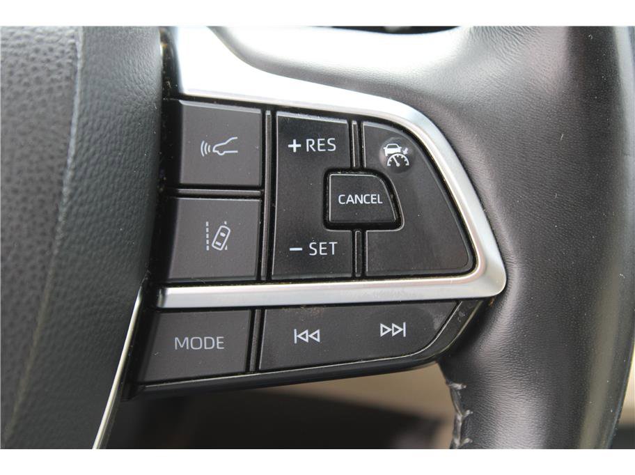 Used 2020 Toyota Highlander Limited AWD/4WD image 22
