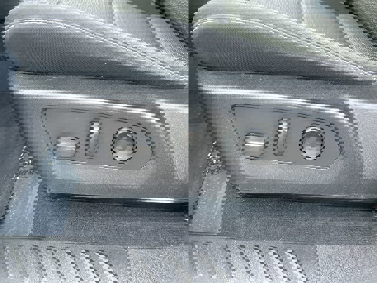 Used 2024 GMC Canyon Elevation w/ Convenience Package image 22