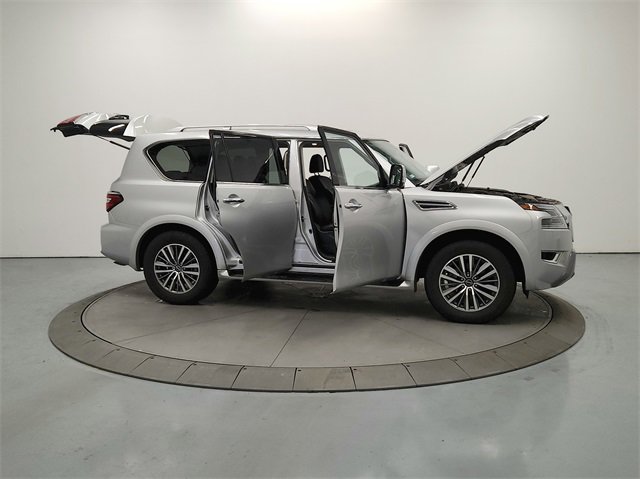Used 2024 Nissan Armada SL image 15