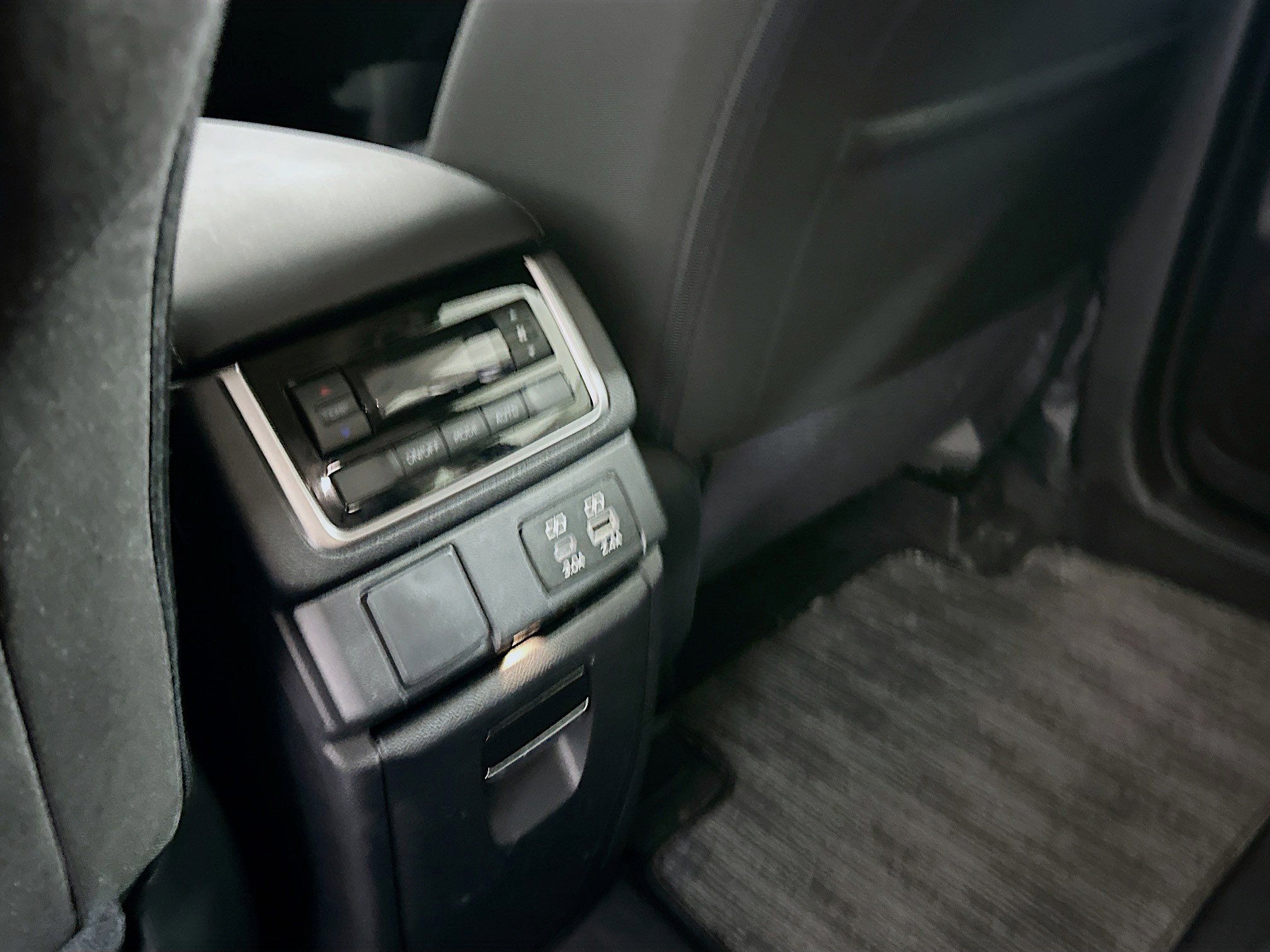 Used 2025 Subaru Ascent Premium image 26