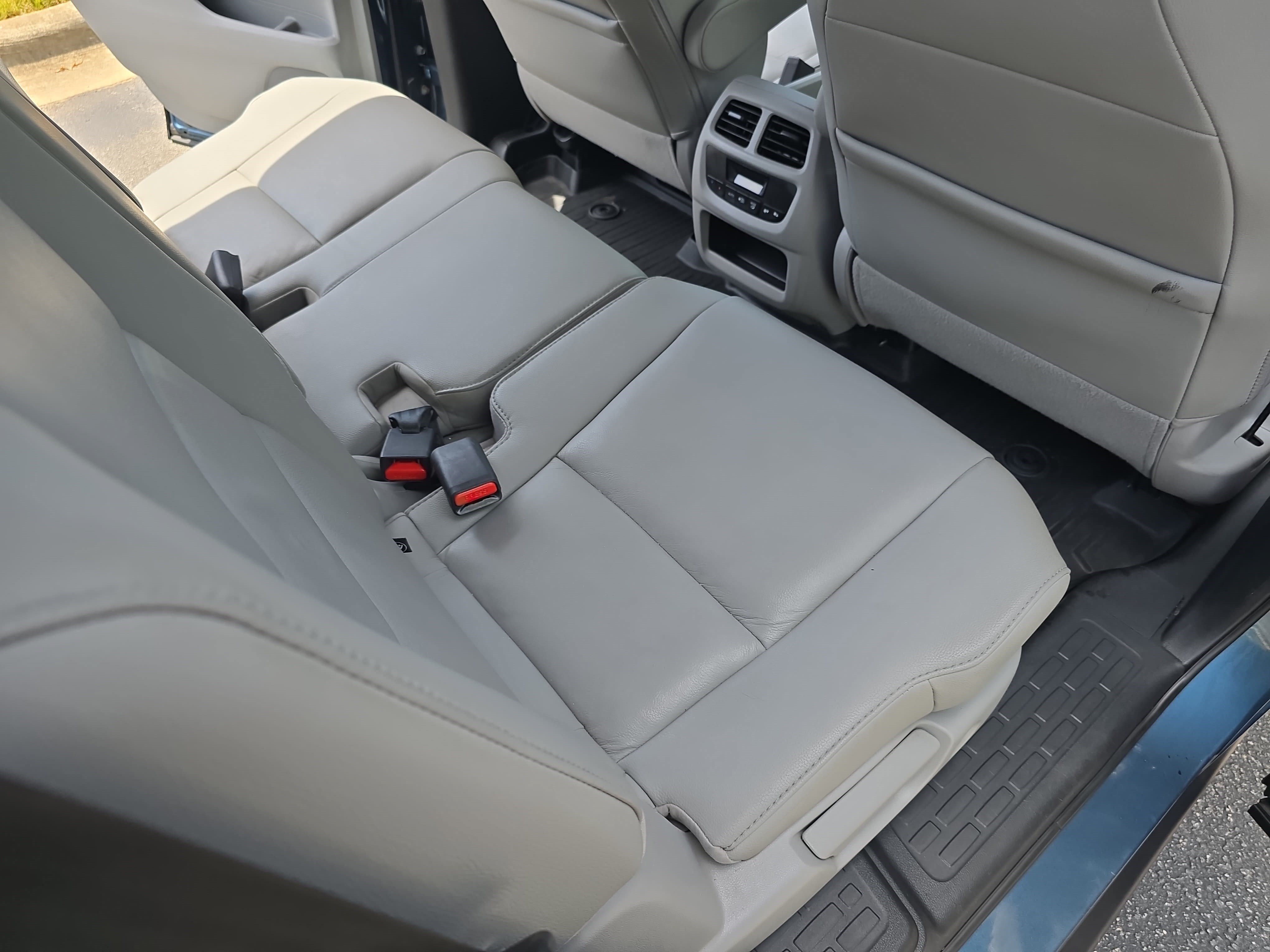 Used 2018 Honda Pilot EX-L image 11
