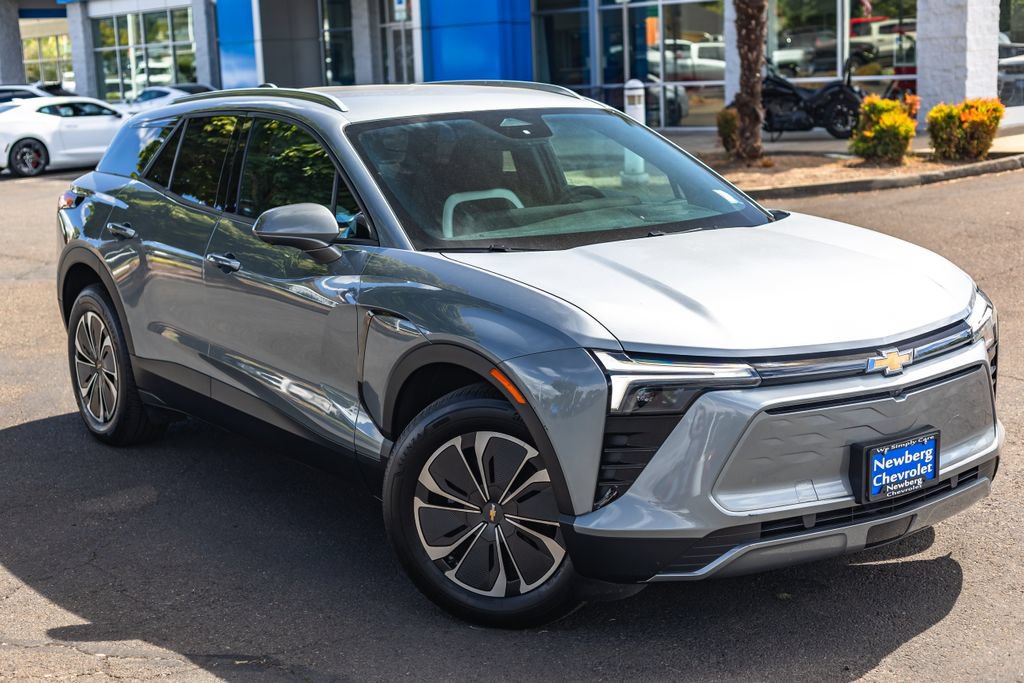 Used 2024 Chevrolet Blazer EV LT AWD/4WD image 2