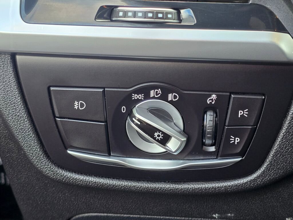 Used 2021 BMW X3 xDrive30i w/ Convenience Package image 19