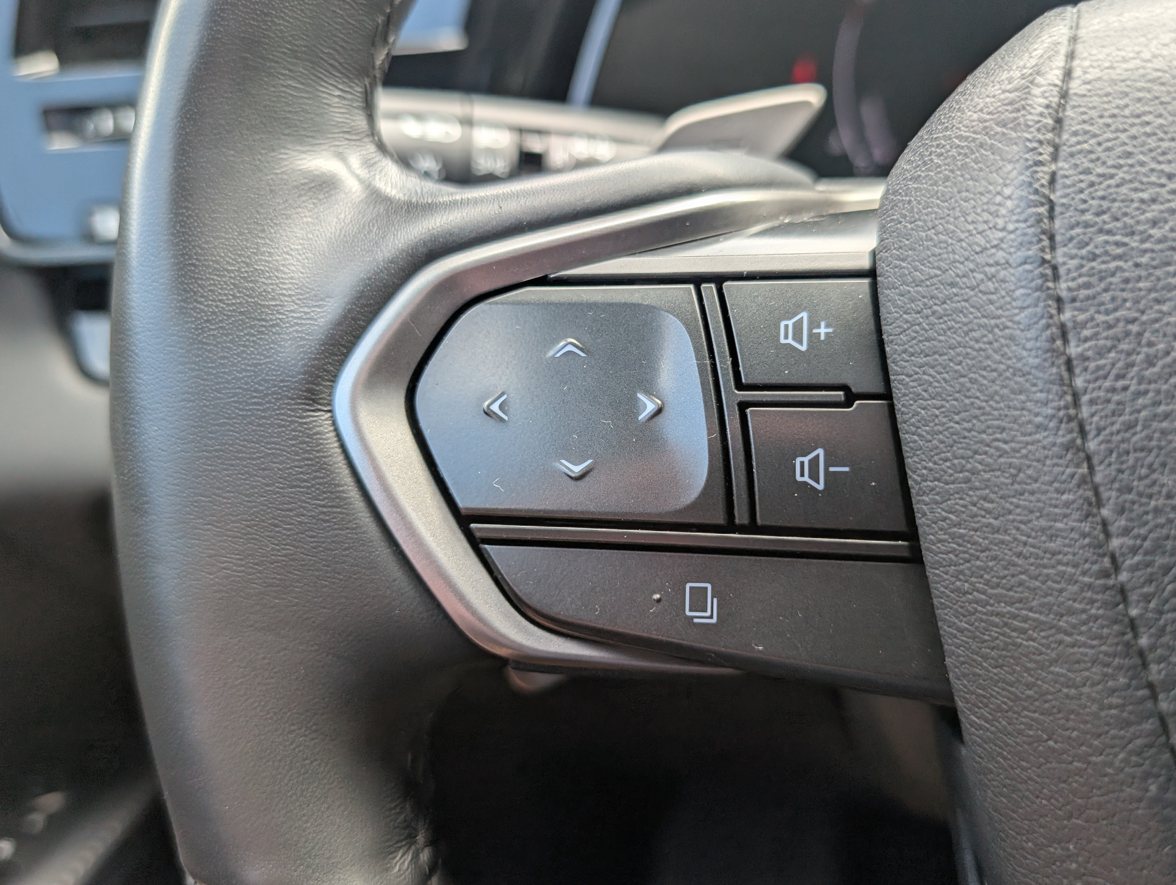 Used 2024 Lexus RX 350 AWD w/ Convenience Package image 25