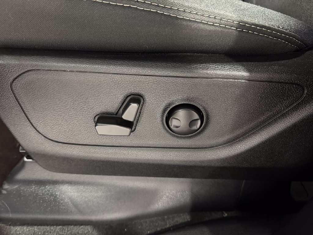 Used 2022 RAM 1500 Big Horn AWD/4WD image 17