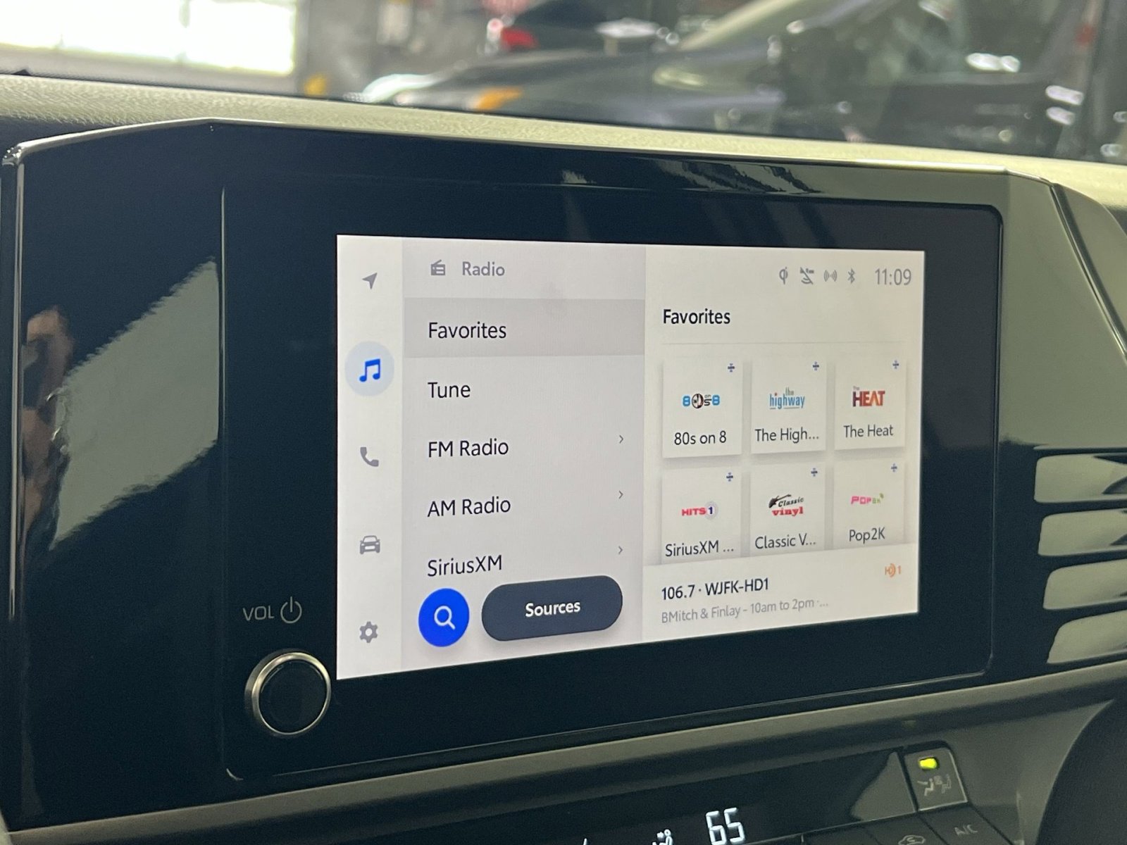 Used 2025 Toyota Camry LE image 18