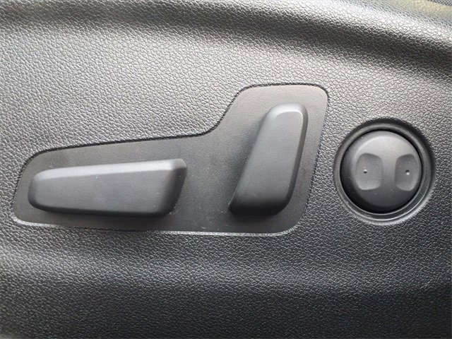 Used 2019 Kia Sorento LX w/ LX Convenience Package image 27