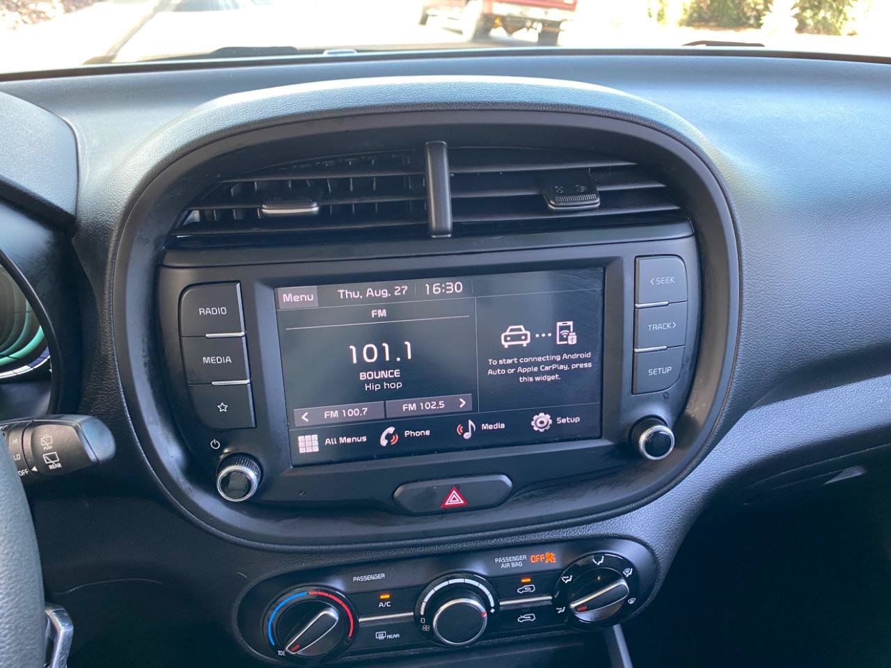 Used 2025 Kia Soul LX w/ LX Technology Package FWD image 63