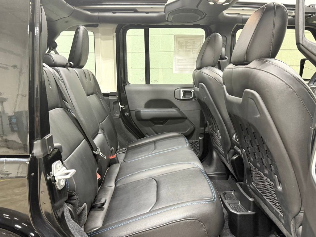 Used 2023 Jeep Wrangler Unlimited Rubicon 4xe w/ Steel Bumper Group AWD/4WD image 43