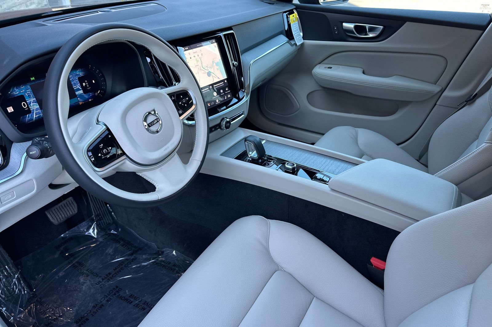 New 2026 Volvo V60 B5 Cross Country Plus w/ Climate Package AWD/4WD image 12