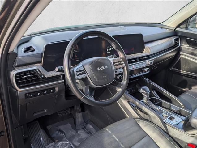 Used 2023 Kia Telluride EX w/ EX Captain's Chair Package image 10