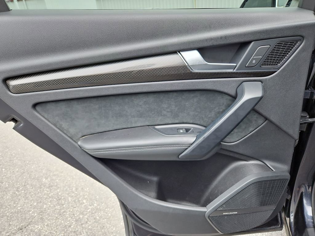 Used 2018 Audi SQ5 Premium Plus w/ Navigation Package image 32