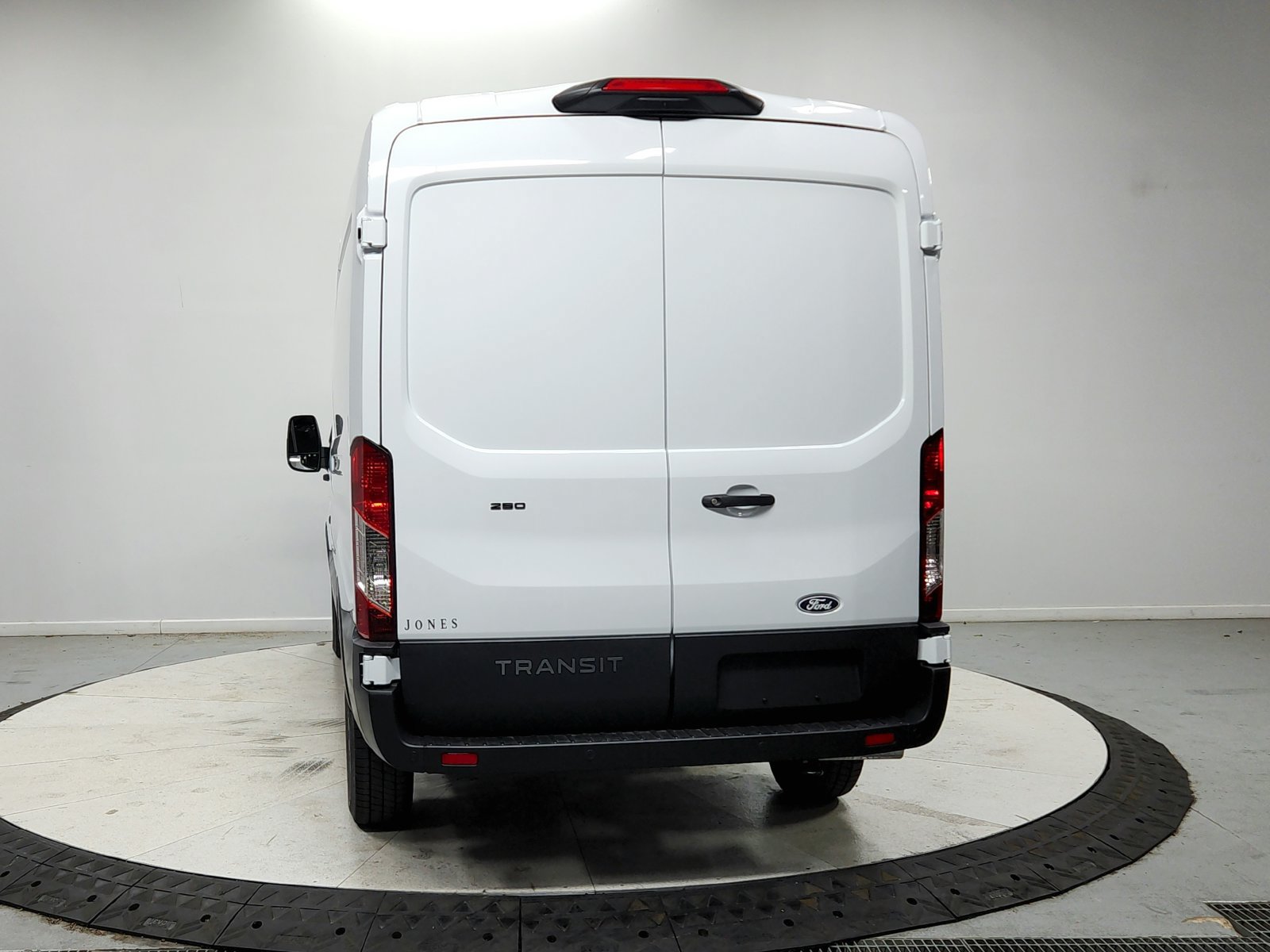 New 2027 Ford Transit 250 148 Medium Roof w/ Load Area Protection Package RWD image 7
