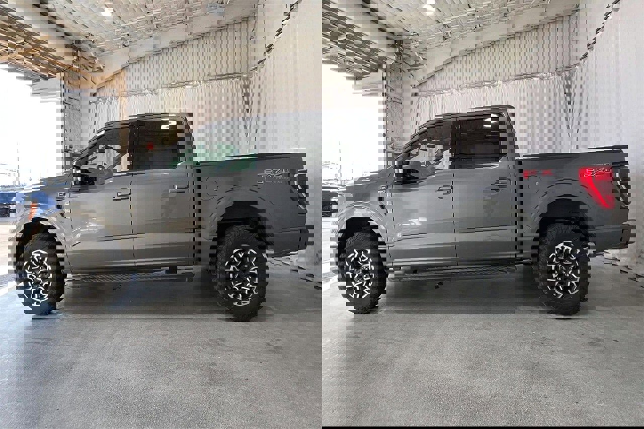 Used 2021 Ford F150 XLT w/ Equipment Group 302A High image 26