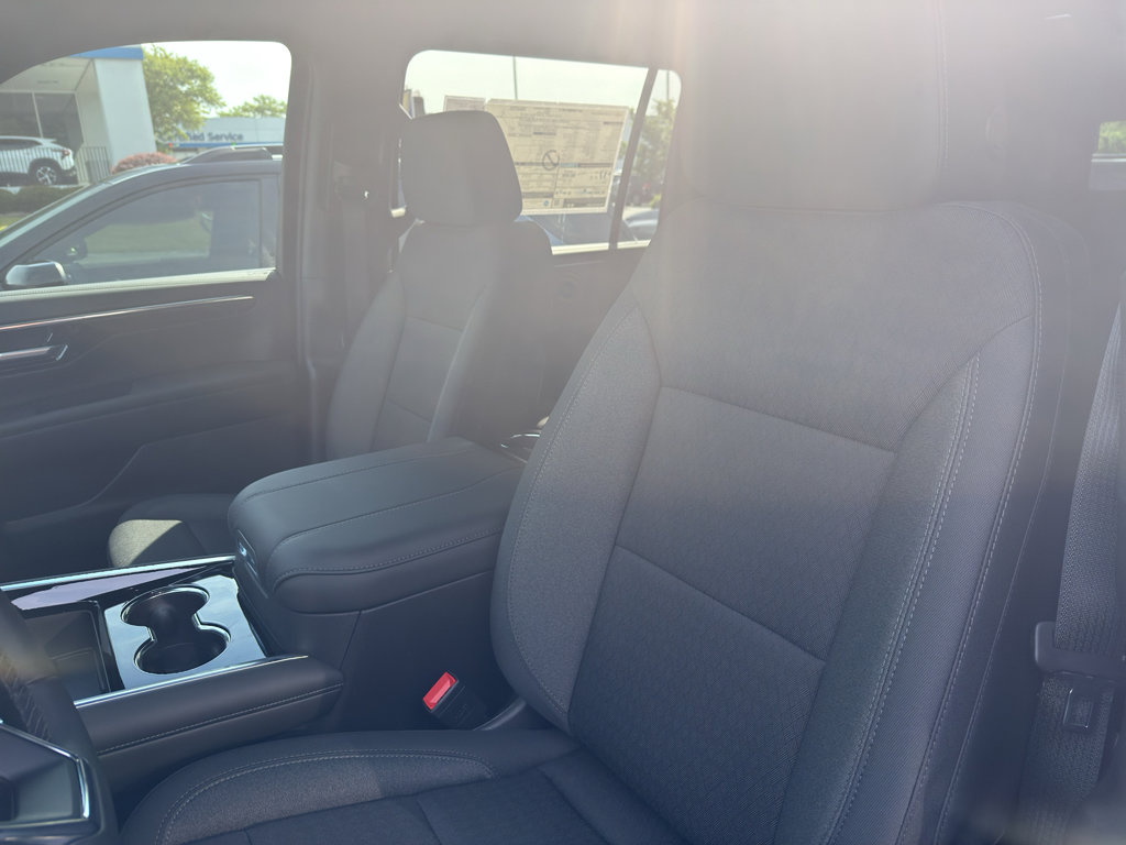 New 2026 Chevrolet Suburban LS image 11