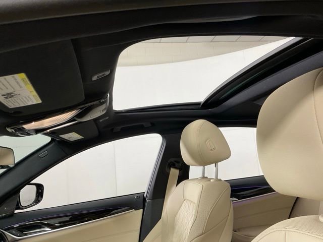 Certified 2023 BMW 530i xDrive w/ Premium Package AWD/4WD image 27
