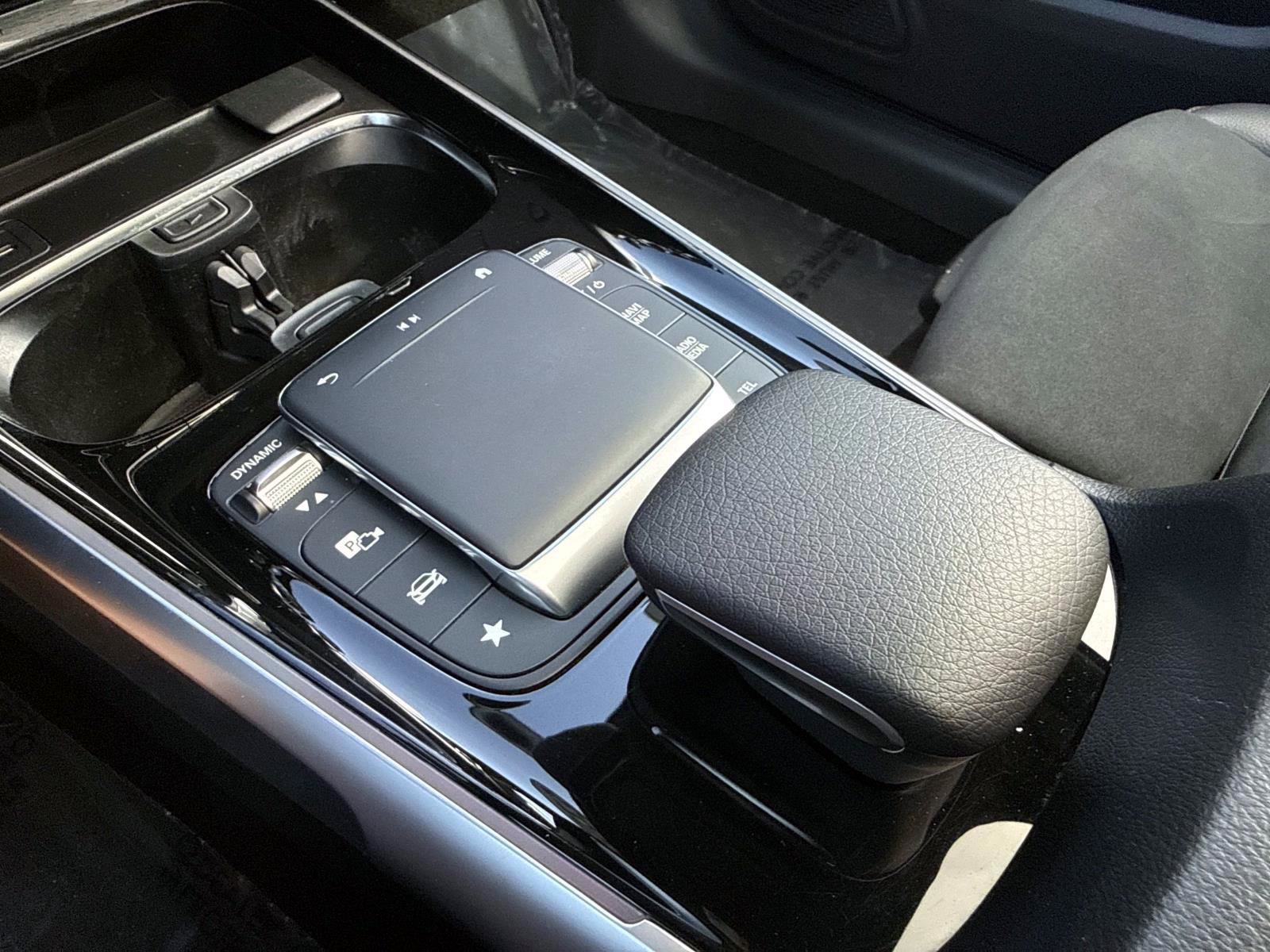 Certified 2023 Mercedes-Benz GLB 250 image 27