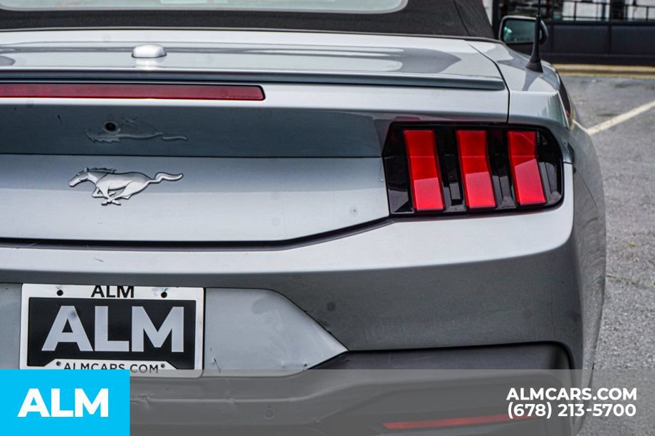 Used 2025 Ford Mustang Premium RWD image 12
