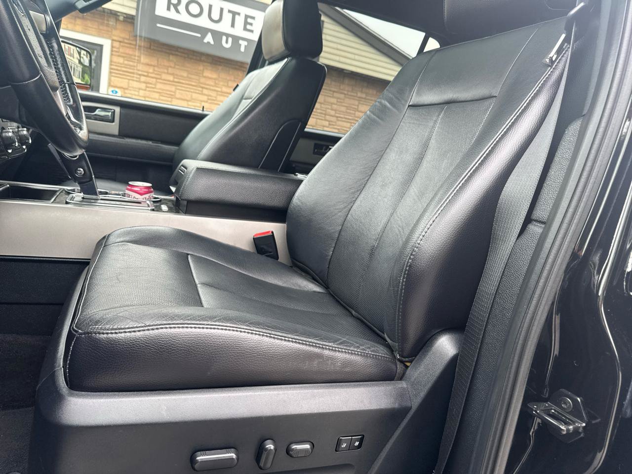 Used 2017 Ford Expedition Limited AWD/4WD image 26