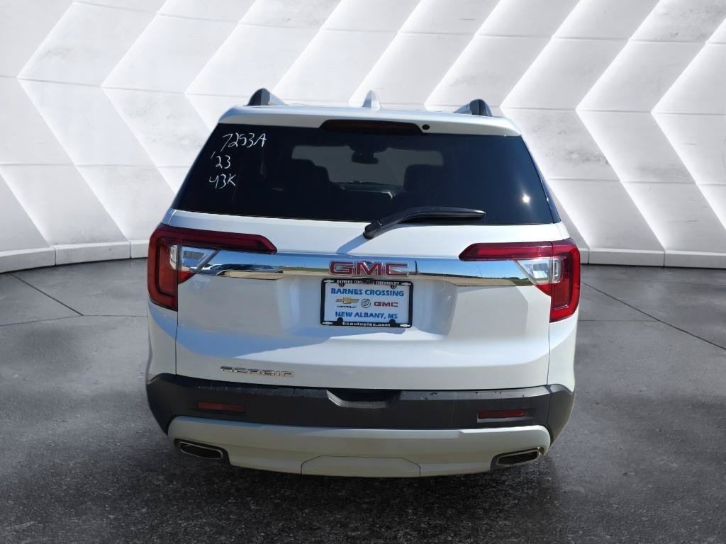 Used 2023 GMC Acadia SLT w/ Preferred Package FWD image 6