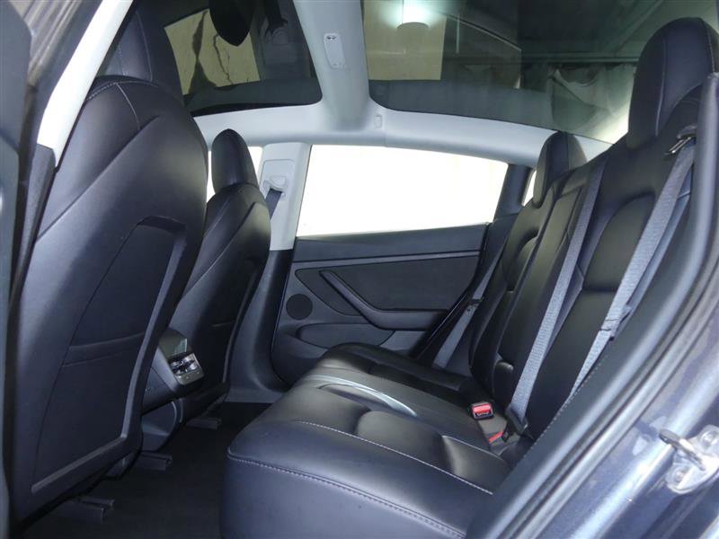 Used 2022 Tesla Model 3 image 21