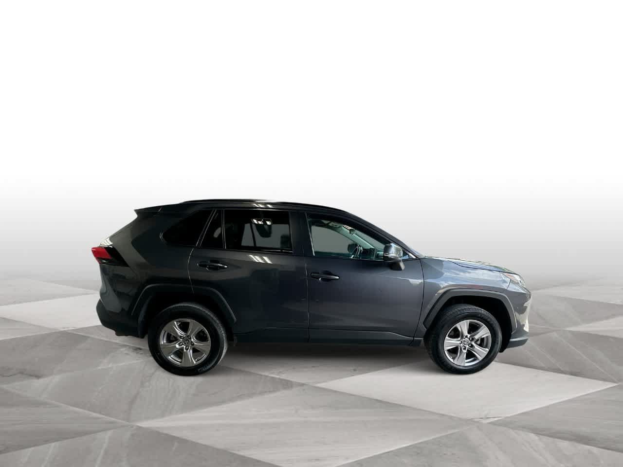 Used 2024 Toyota RAV4 XLE FWD image 9