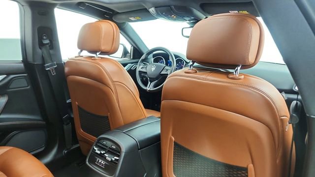 Used 2019 Maserati Ghibli S Q4 AWD/4WD image 28