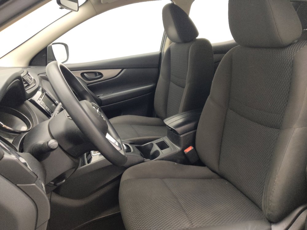 Used 2019 Nissan Rogue Sport S w/ Appearance Package image 17