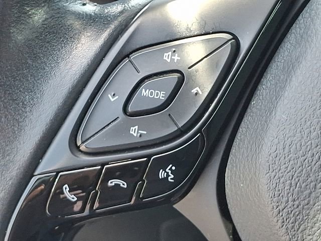 Used 2022 Toyota C-HR XLE FWD image 21