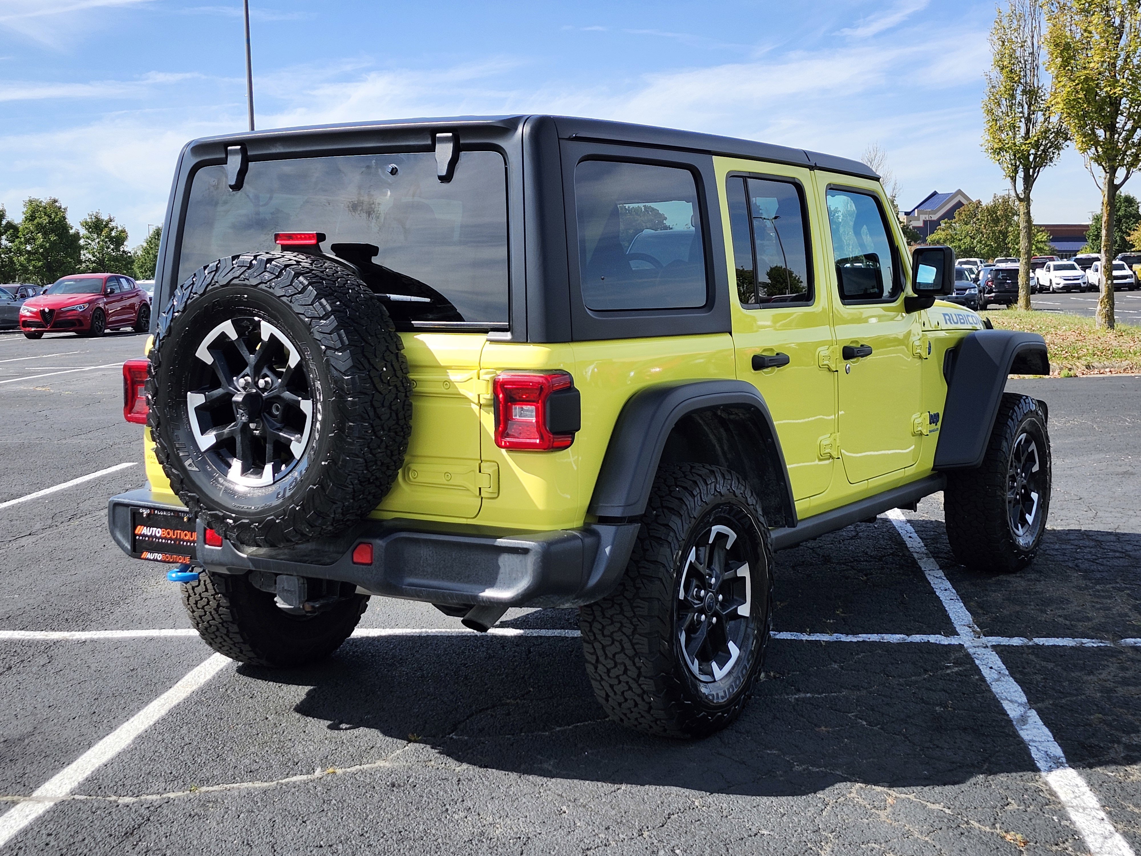 Used 2024 Jeep Wrangler Rubicon w/ Convenience Group image 10