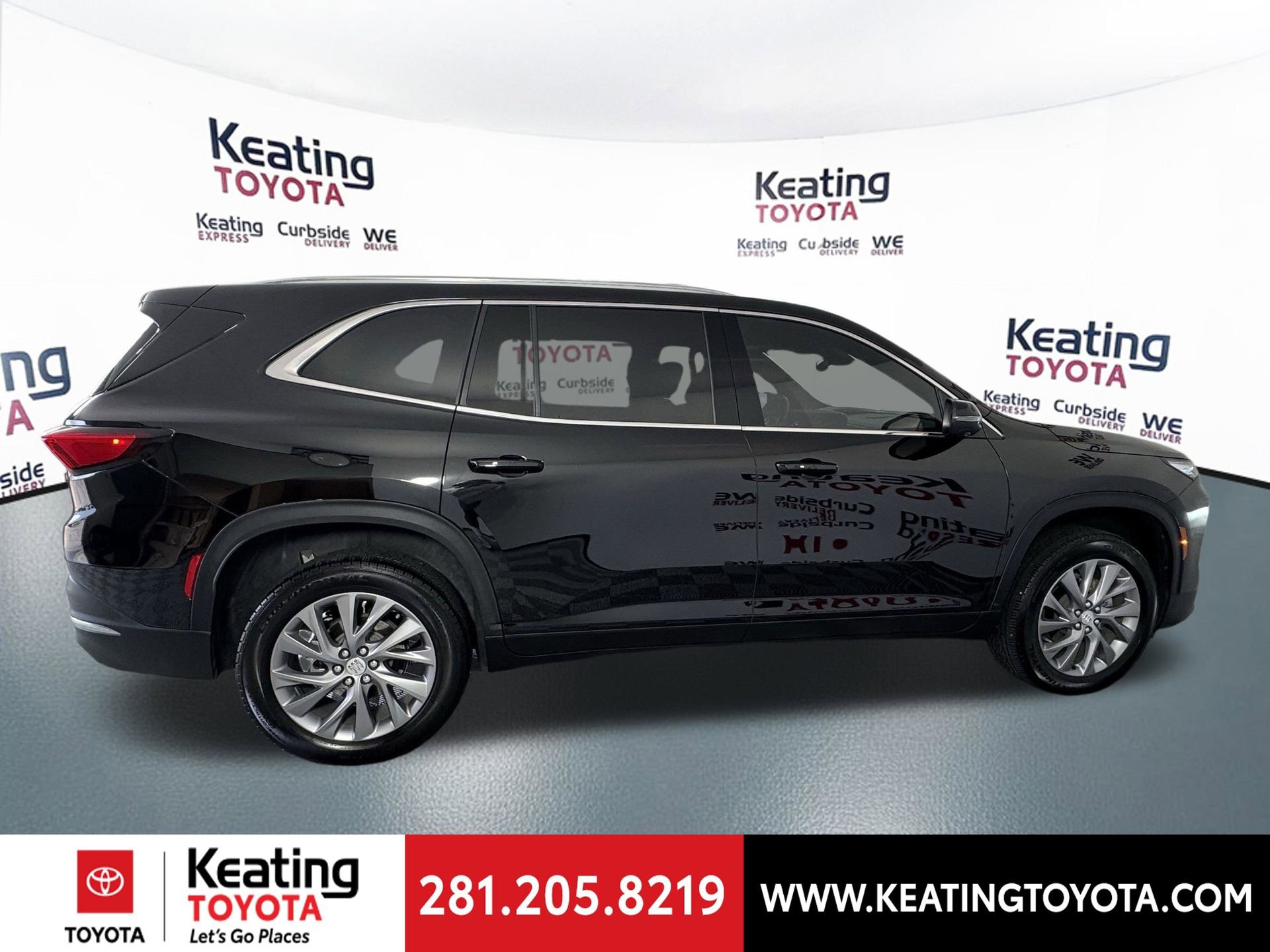 Used 2025 Buick Enclave Preferred w/ Power Package FWD image 4