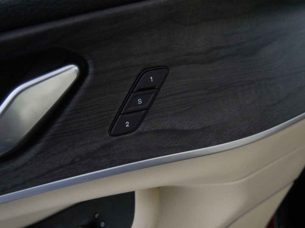 Used 2022 Jeep Grand Cherokee L Limited image 15