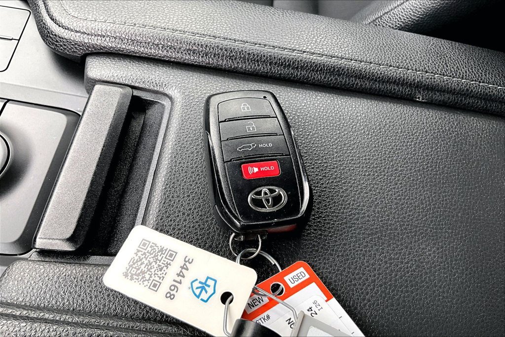 Used 2024 Toyota Grand Highlander FWD image 36