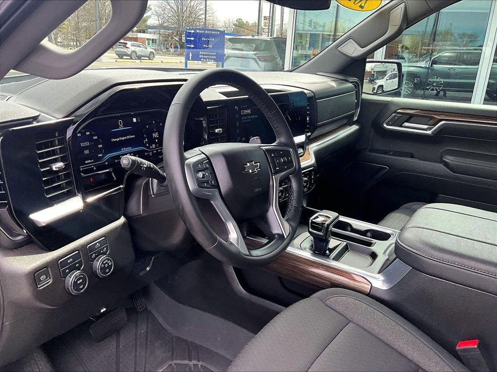 Used 2023 Chevrolet Silverado 1500 RST AWD/4WD image 8