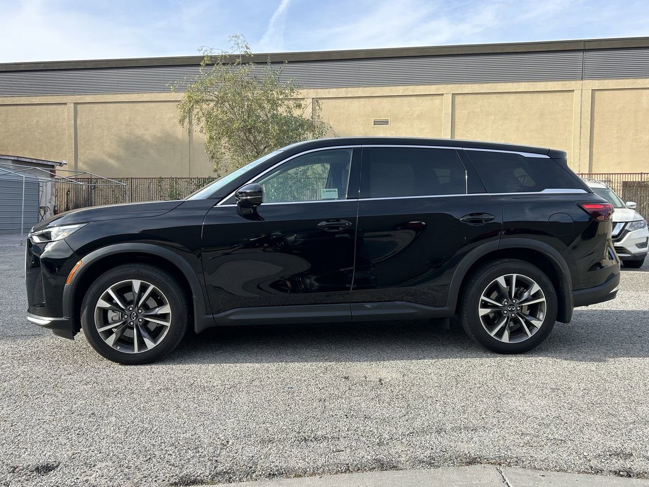 Certified 2026 INFINITI QX60 Pure w/ Cargo Package image 3