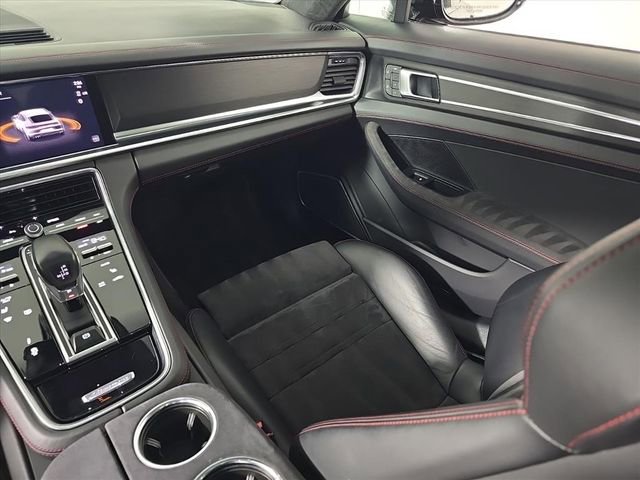 Certified 2023 Porsche Panamera GTS image 25