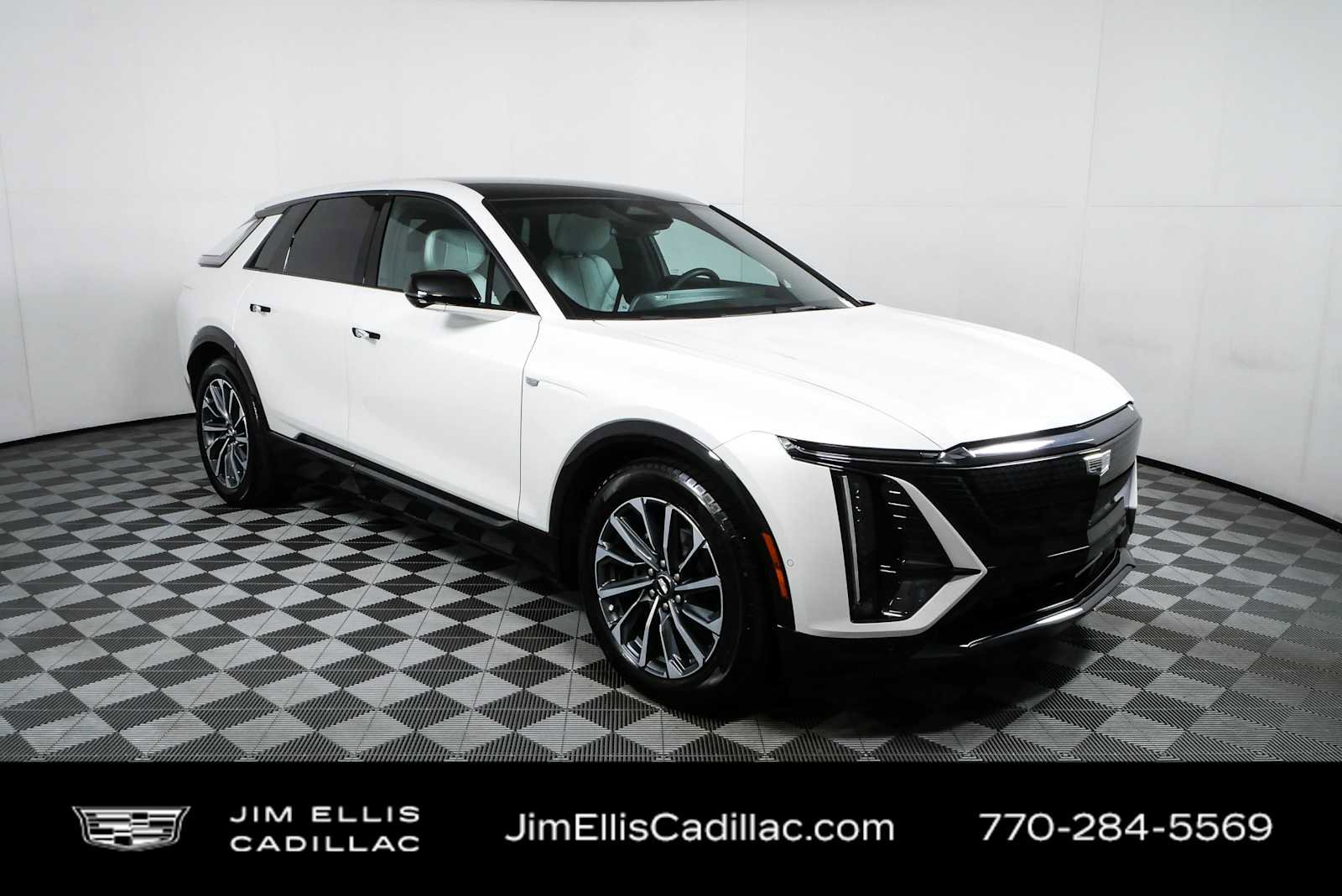 Used 2024 Cadillac Lyriq Sport RWD image 1